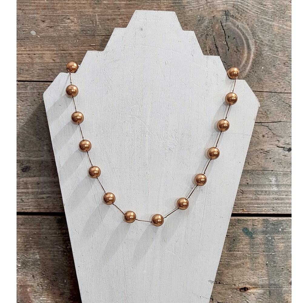 Unique Thin Knotted Material Copper Pearls With Chain Closures Necklace